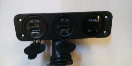 Зарядное гнездо USB+USB+вольтметр фото