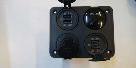 Зарядное гнездо USB+Вольтметр+Прикуриватель+ USB фото